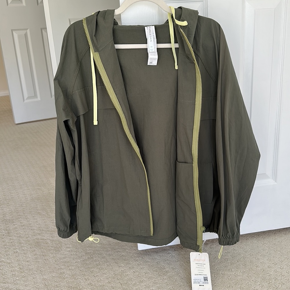 Fabletics Jordan Woven Jacket - Picture 3 of 7
